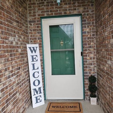 Cozy Indy Home Индианаполис Екстериор снимка