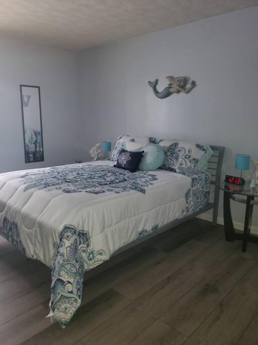 Cozy Indy Home Индианаполис Екстериор снимка